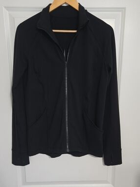 LULULEMON JACKET(OLDER STYLE)